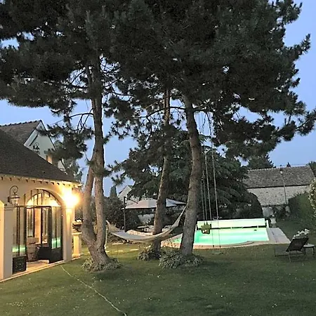 Les Premices De La Foret B&B