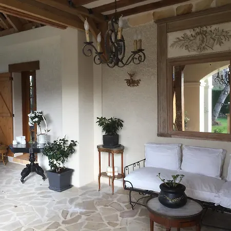 Les Premices De La Foret Bed & Breakfast